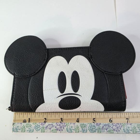 Disney Mickey Mouse 3D Wallet Wristlet Cell Phone Credit Cards Money Hand Zip - Picture 12 of 13